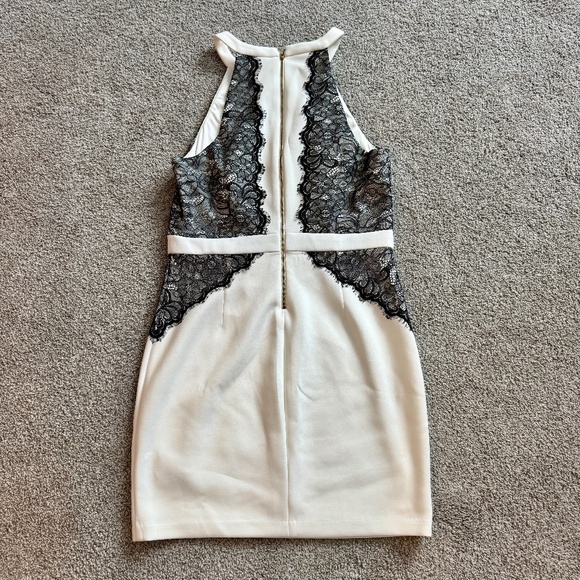 Guess Dress, white with black lace overlay, L, EUC, back zip closure, Halter - Picture 12 of 13